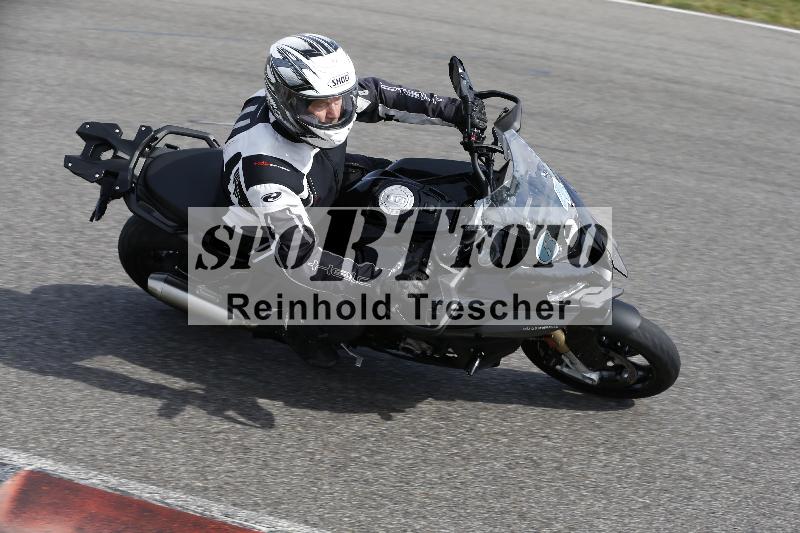 /Archiv-2024/10 14.04.2024 Get Faster Caremotion ADR/Gruppe weiß/64